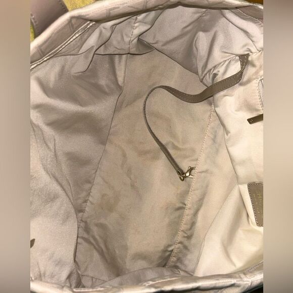 AUTHENTIC CHANEL Travel line Nylon & Leather Jacquard PM Tote. Beige/white. EUC - Picture 10 of 12